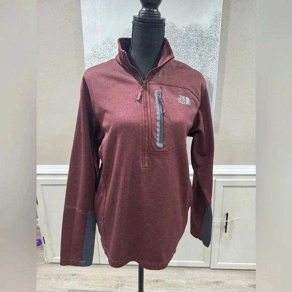 The North Face Quarter Zip - Picture 4 of 9
